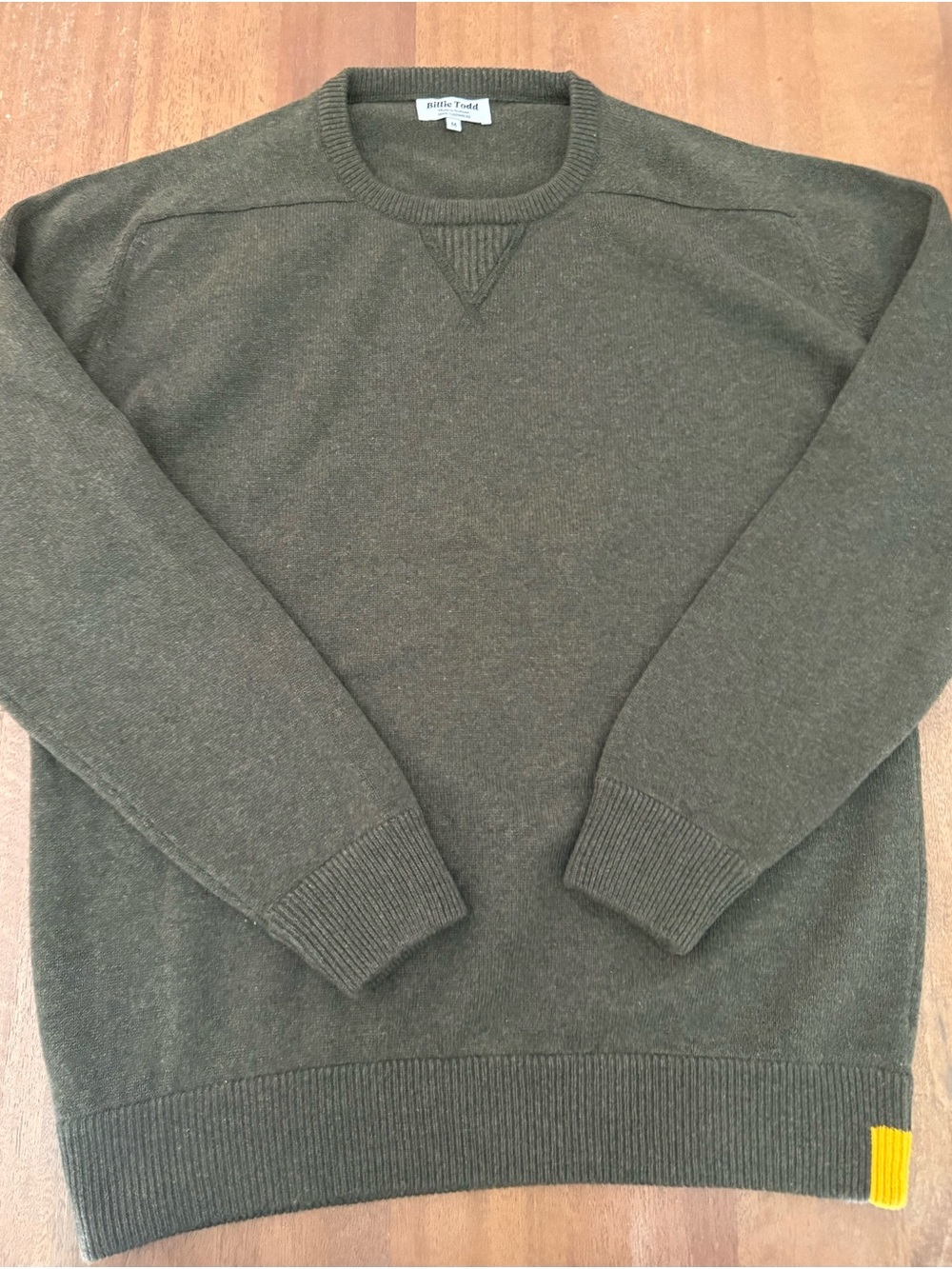 Billie Todd Olive Crewneck Sweater - Classic Men's Knit 💯 Cashmere